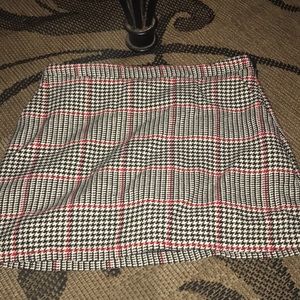 Houndstooth mini skort